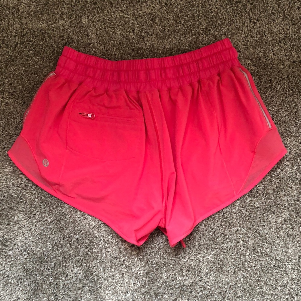 Lululemon hotty hot short 2.5